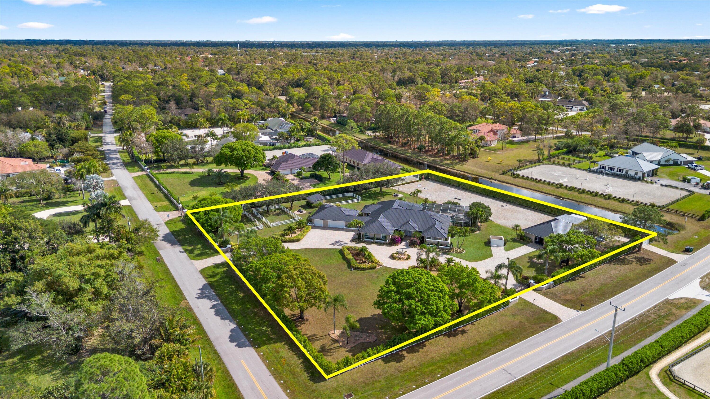 PADDOCK PARK 2 OF WELLINGTON - Residential