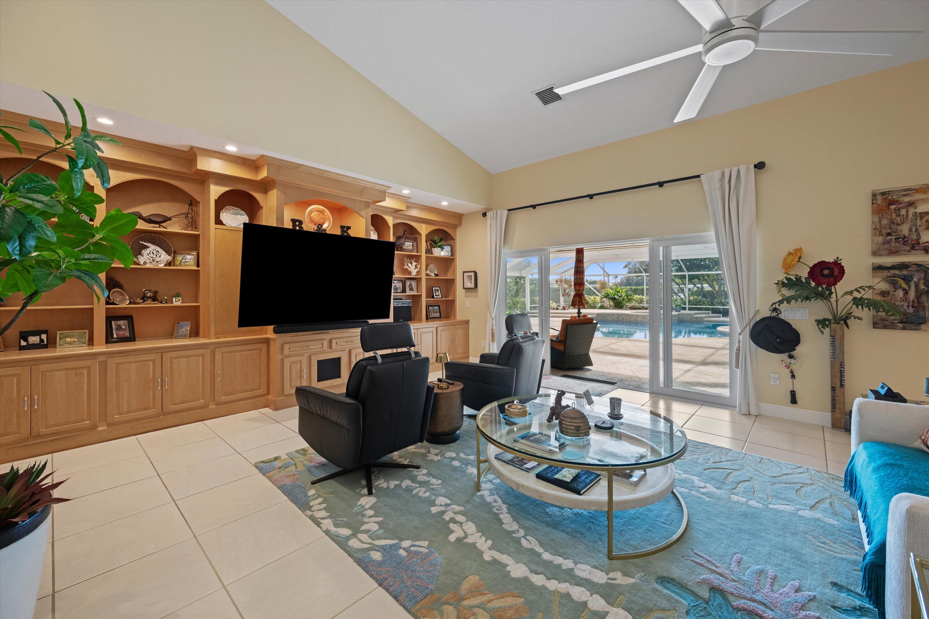 PADDOCK PARK 2 OF WELLINGTON - Residential