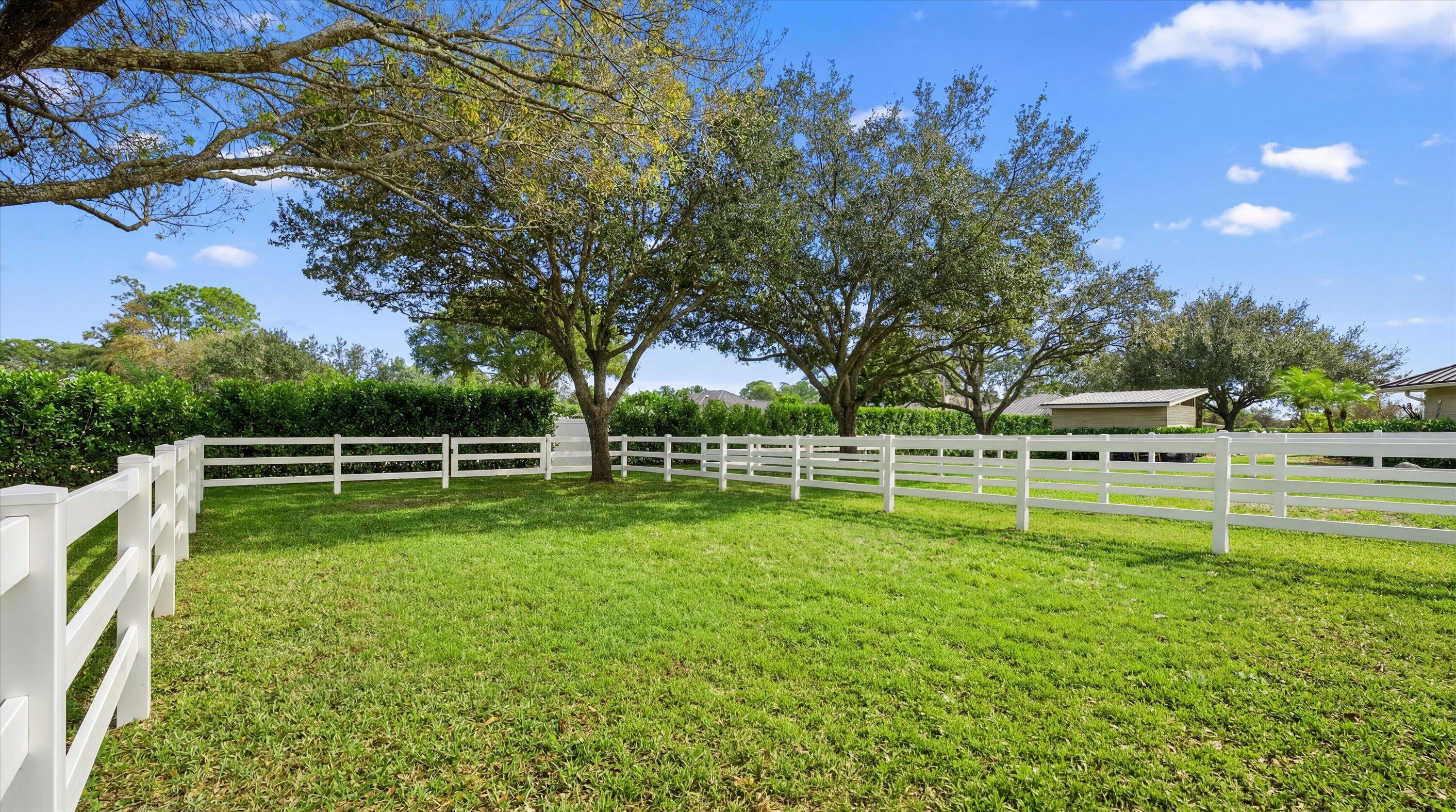 PADDOCK PARK 2 OF WELLINGTON - Residential