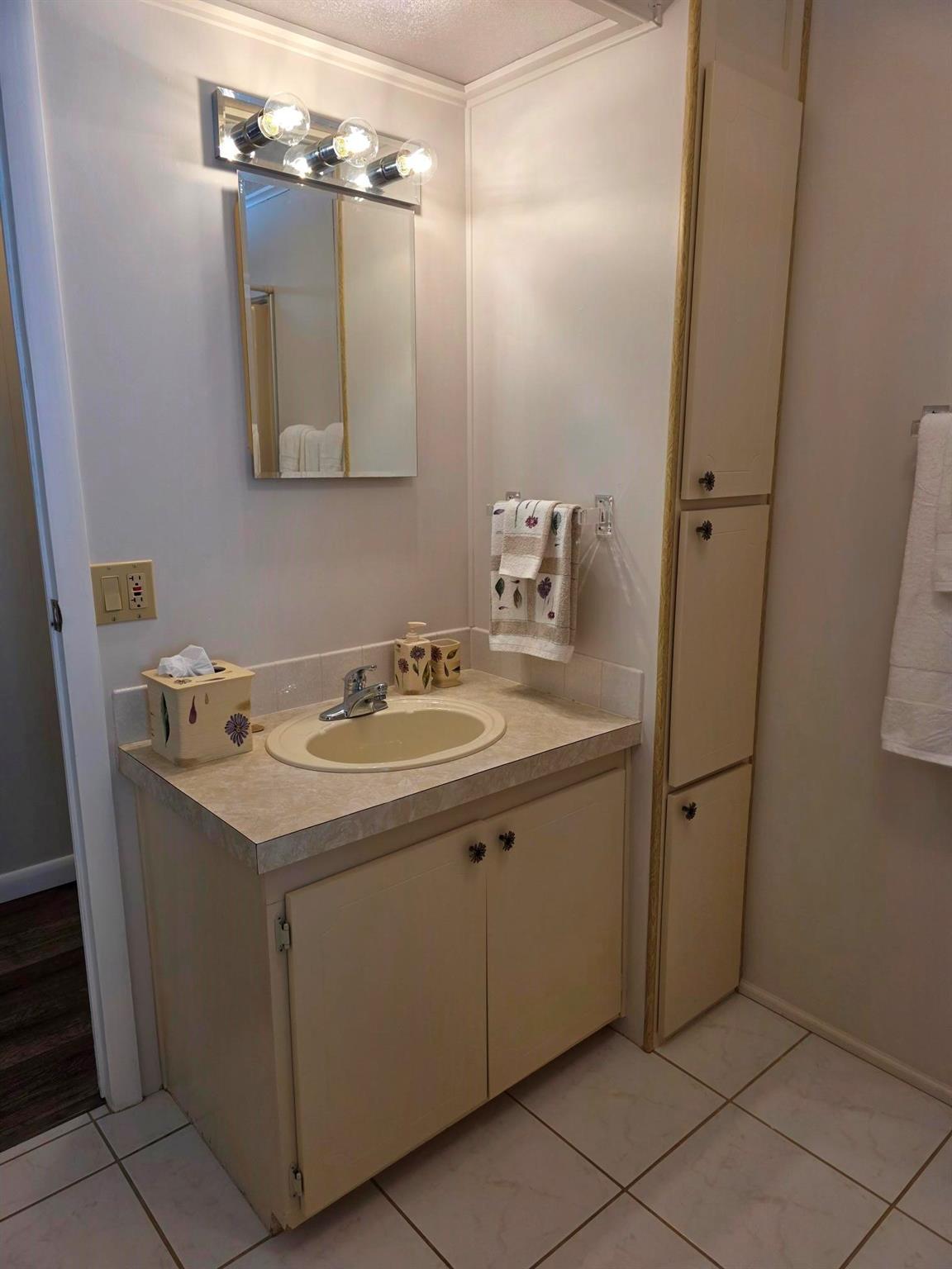 Ravenswood North 108-45 B - Residential