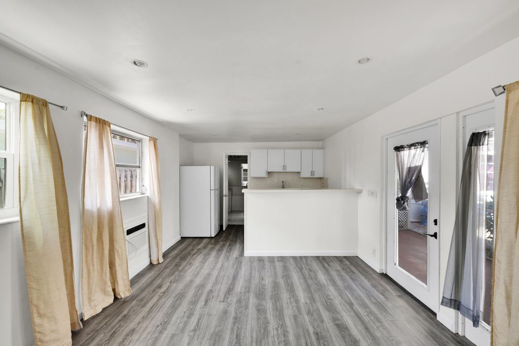 Photo of 132 E Central Boulevard #2, Lantana, FL 33462 (MLS # B26011002)