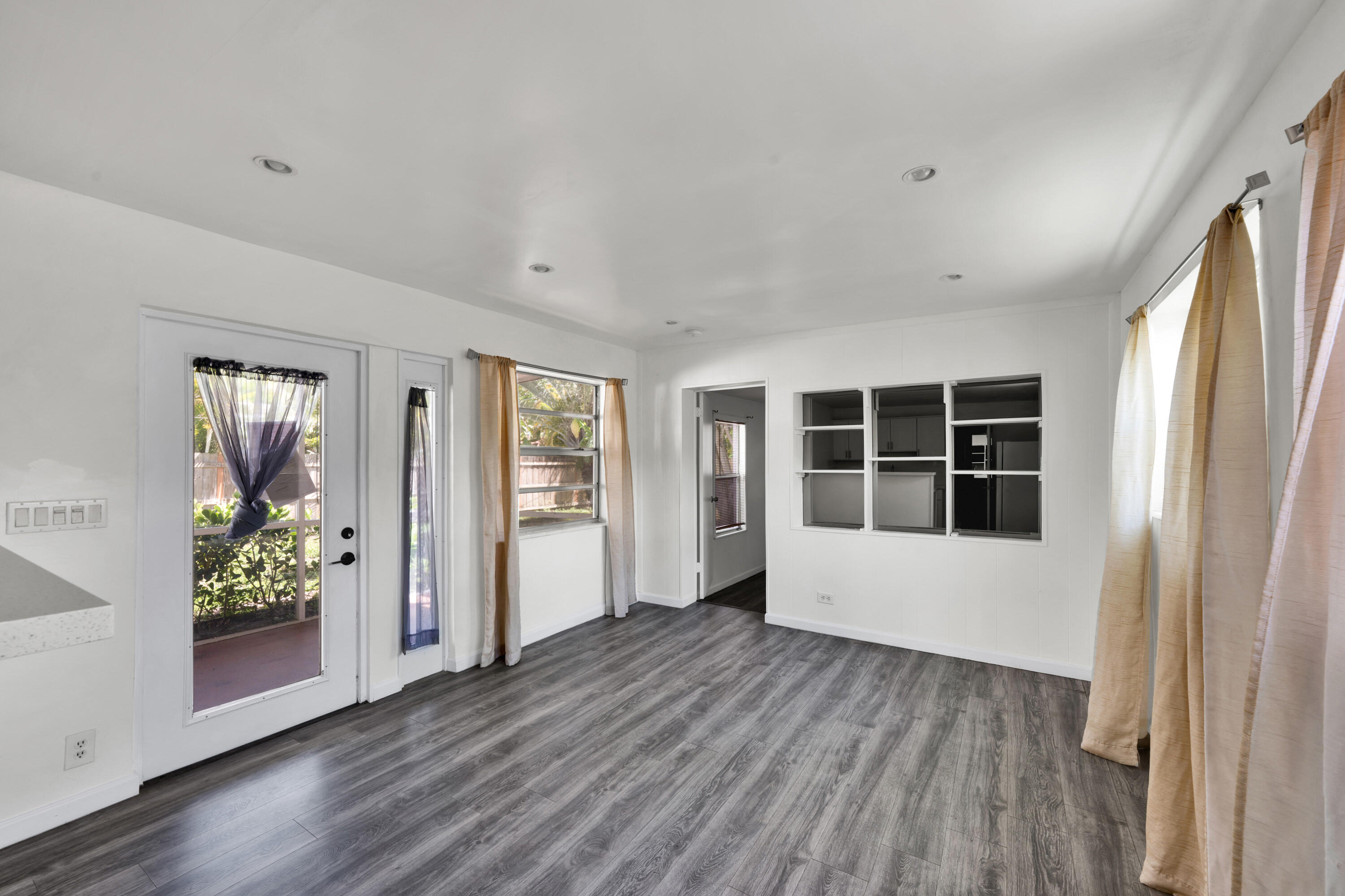 132 E Central Boulevard #2