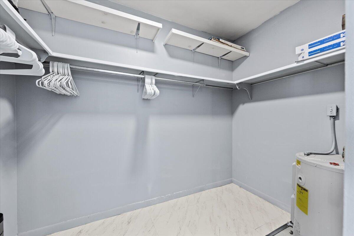 WATERWAY CLUB - Residential Lease