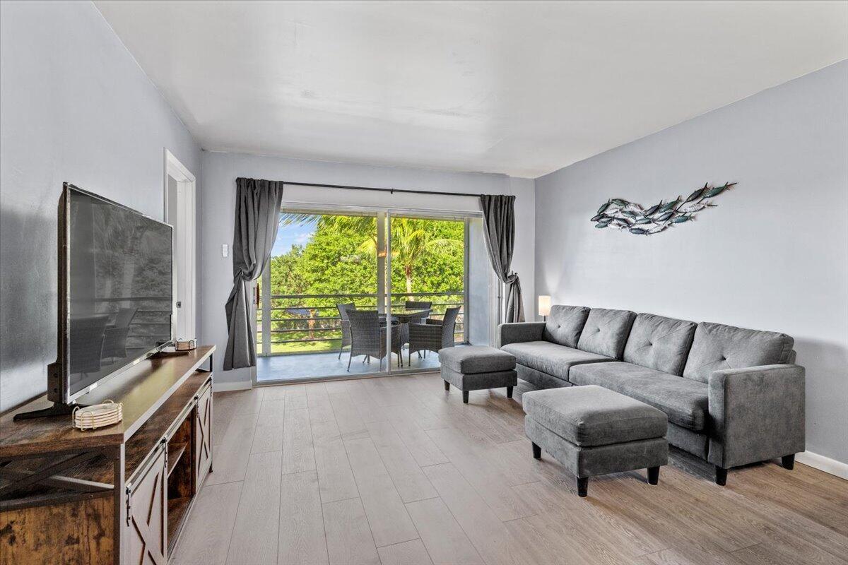 WATERWAY CLUB - Residential Lease