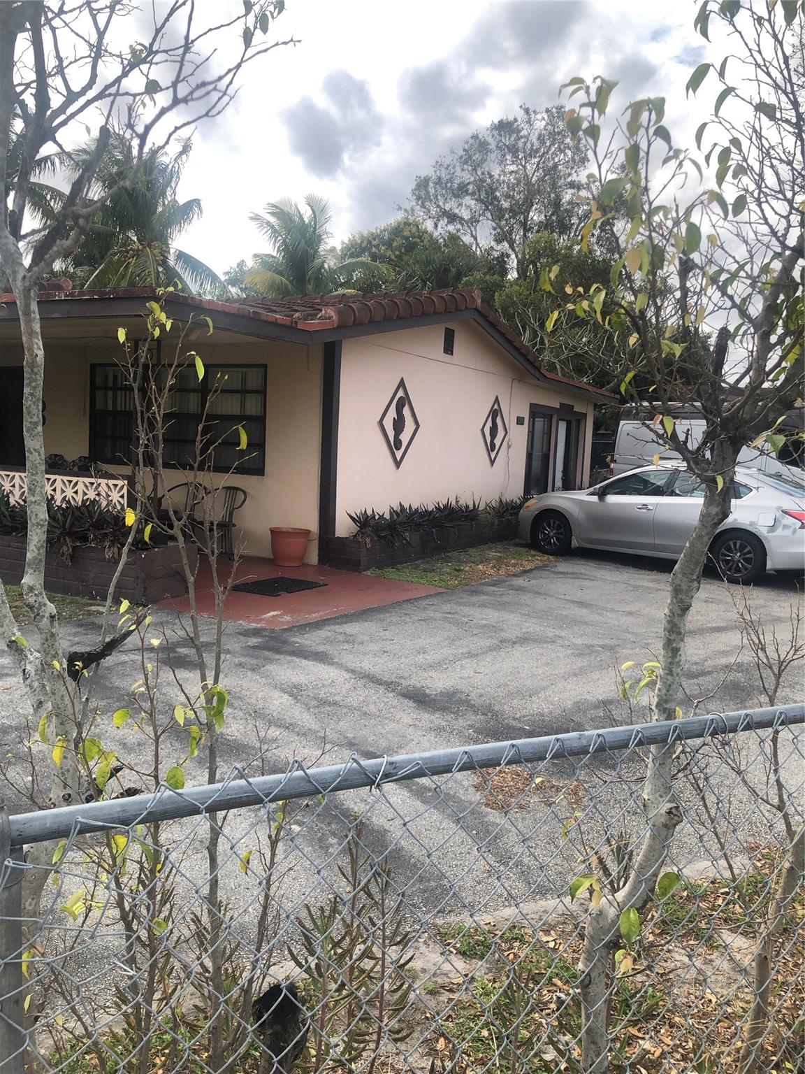 Lauderdale Villas 29-37 B - Residential