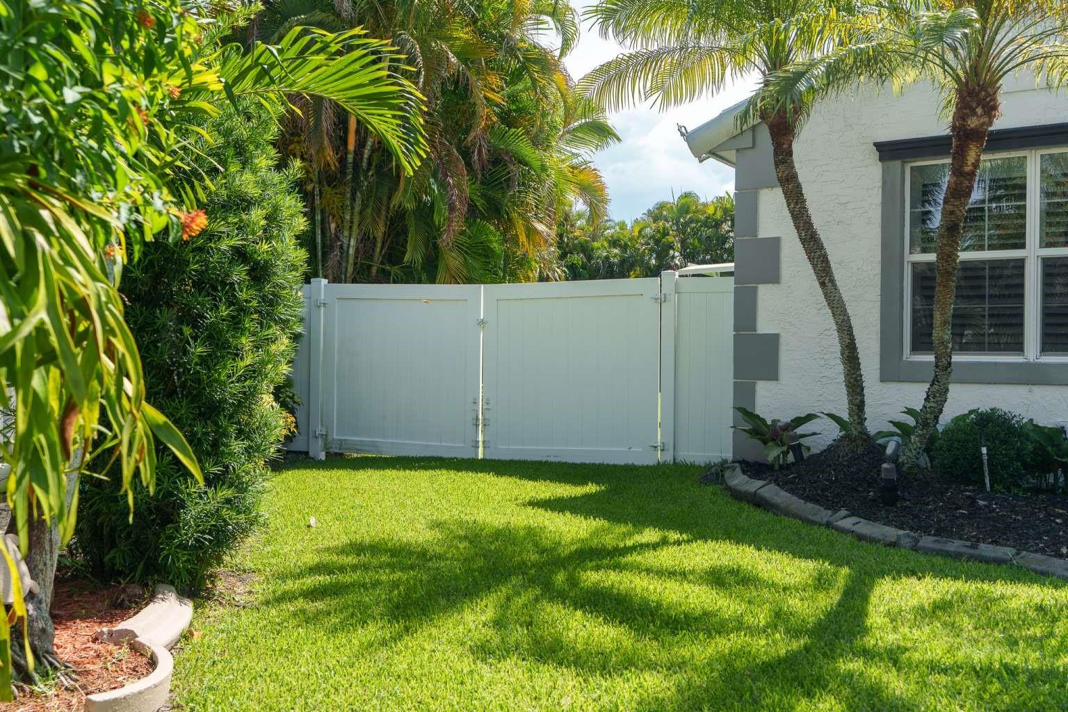 3262 NW 22nd Ave