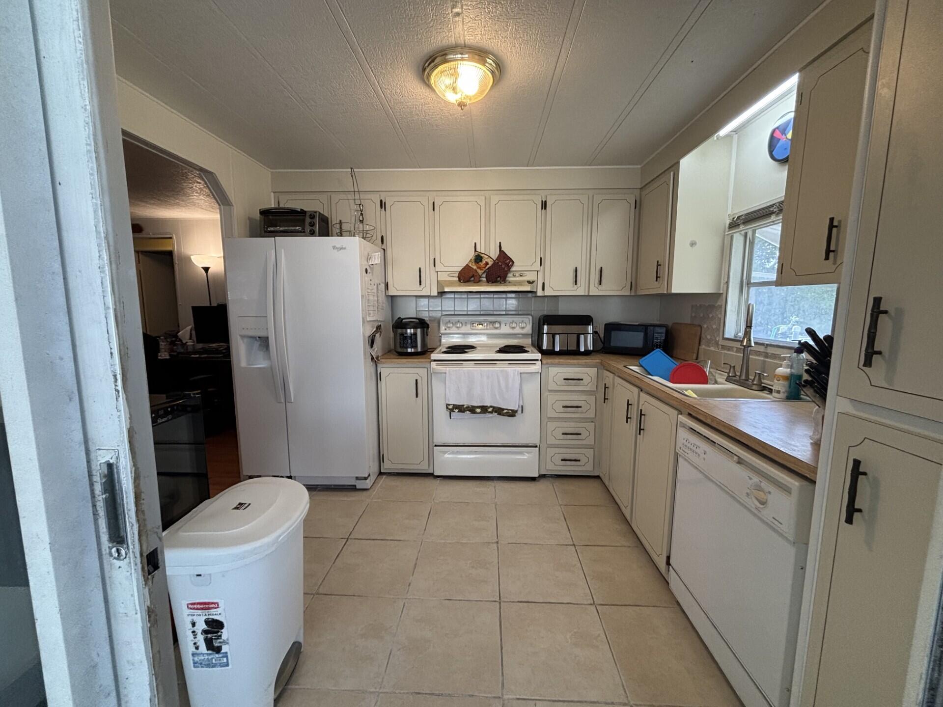 MARALAGO CAY - Residential