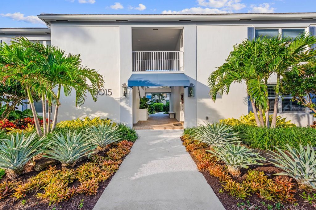 Photo of 1015 Ingraham Avenue #6, Delray Beach, FL 33483 (MLS # R11140695)