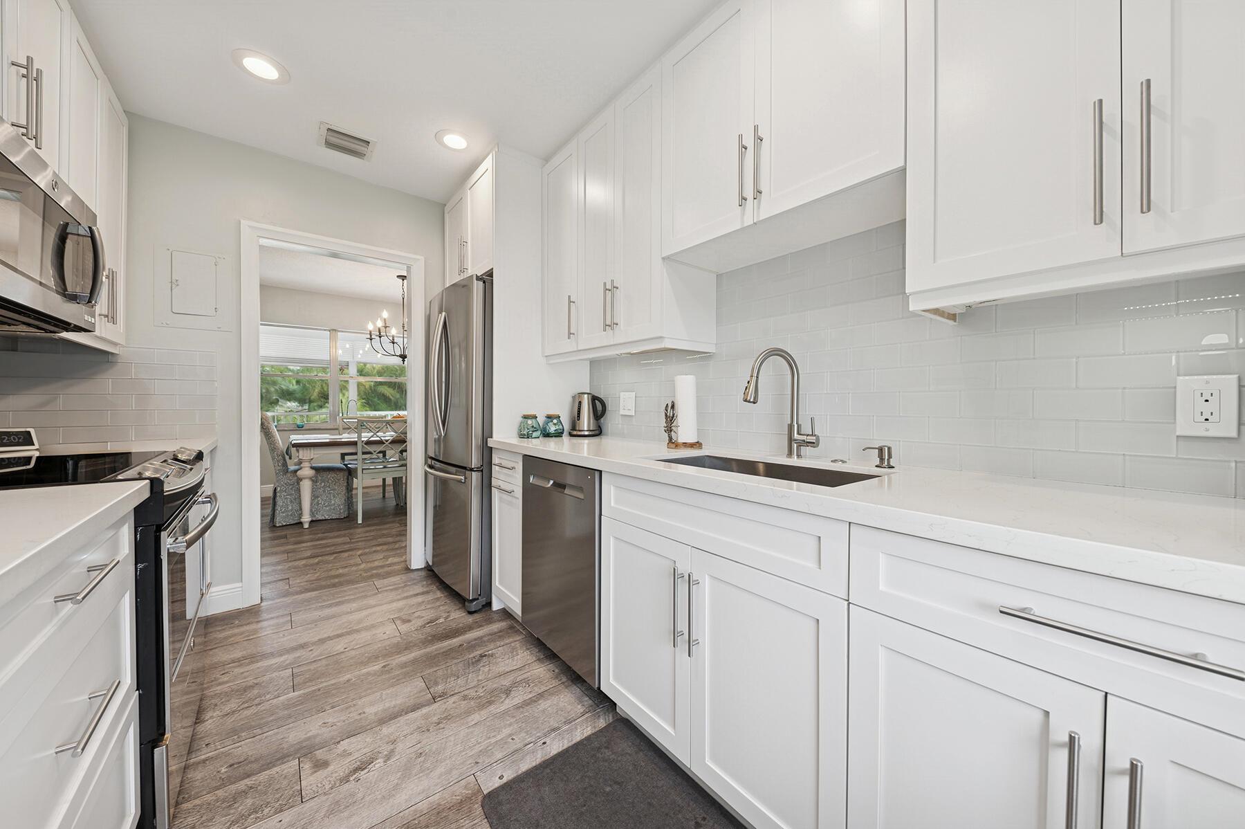 IMPERIAL MANOR CONDO - Residential