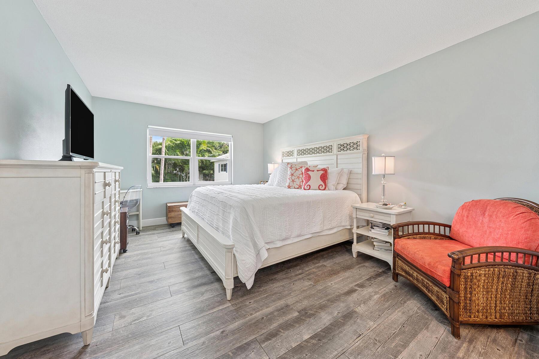 IMPERIAL MANOR CONDO - Residential