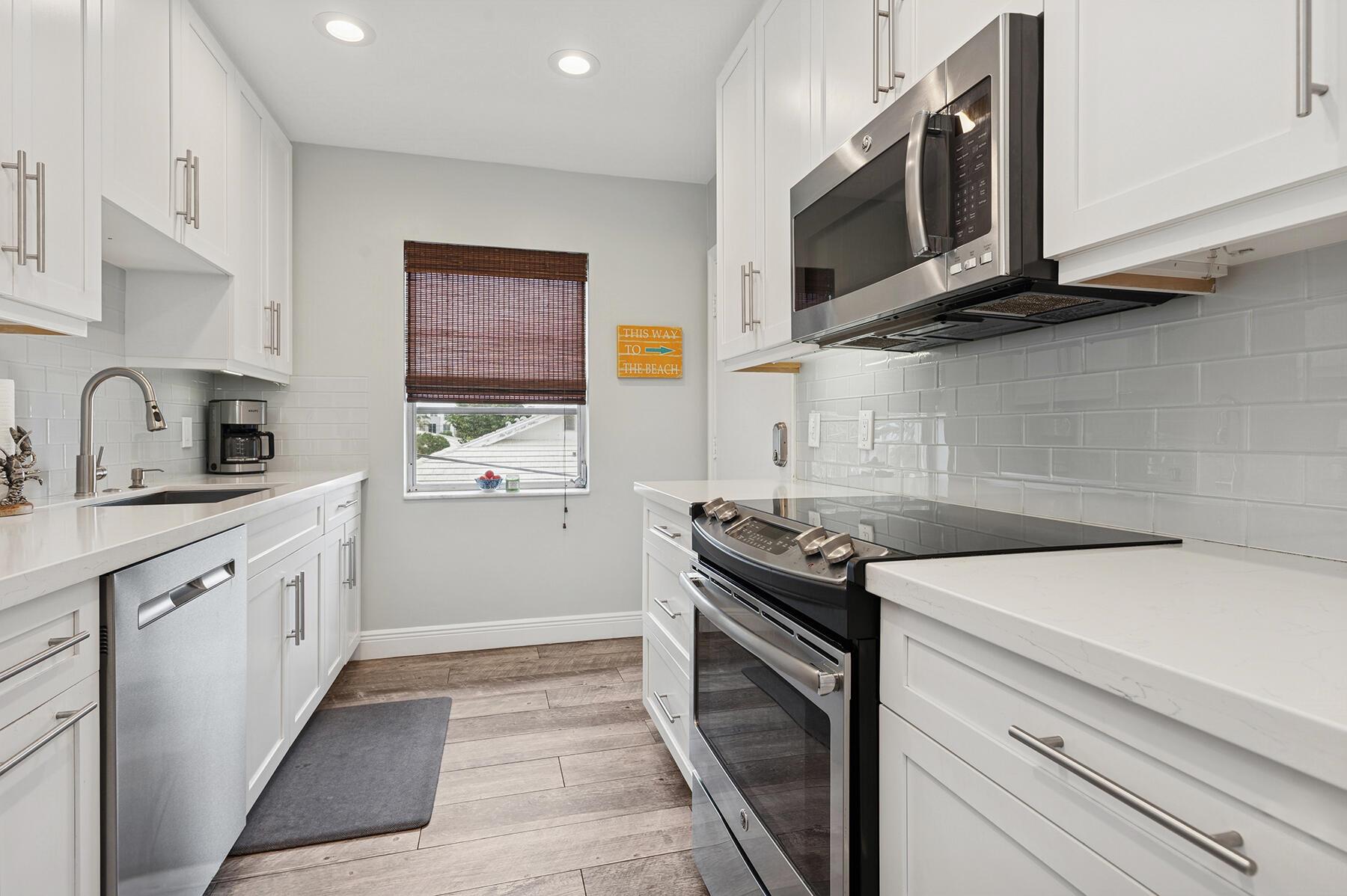 IMPERIAL MANOR CONDO - Residential