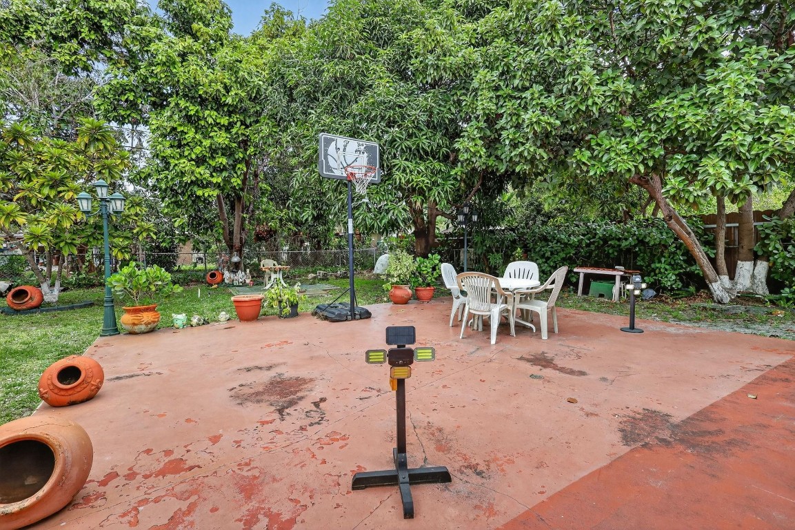 Brian Manors - Residential