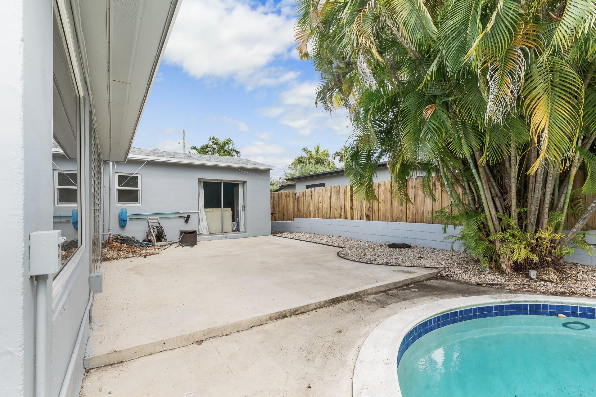 CROISSANT PARK SOUTH RIVE - Residential