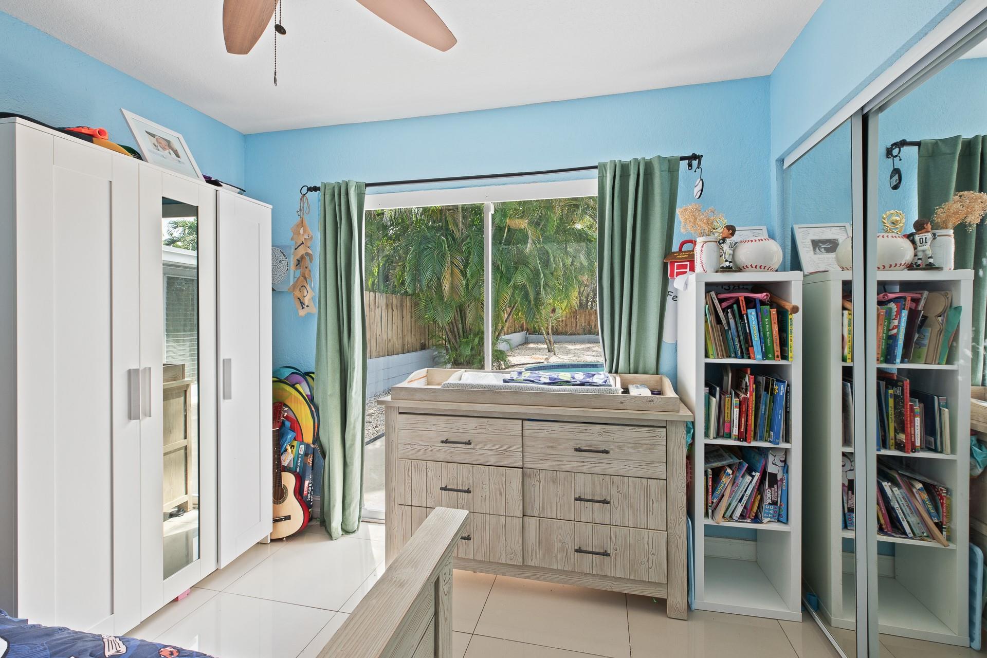 CROISSANT PARK SOUTH RIVE - Residential