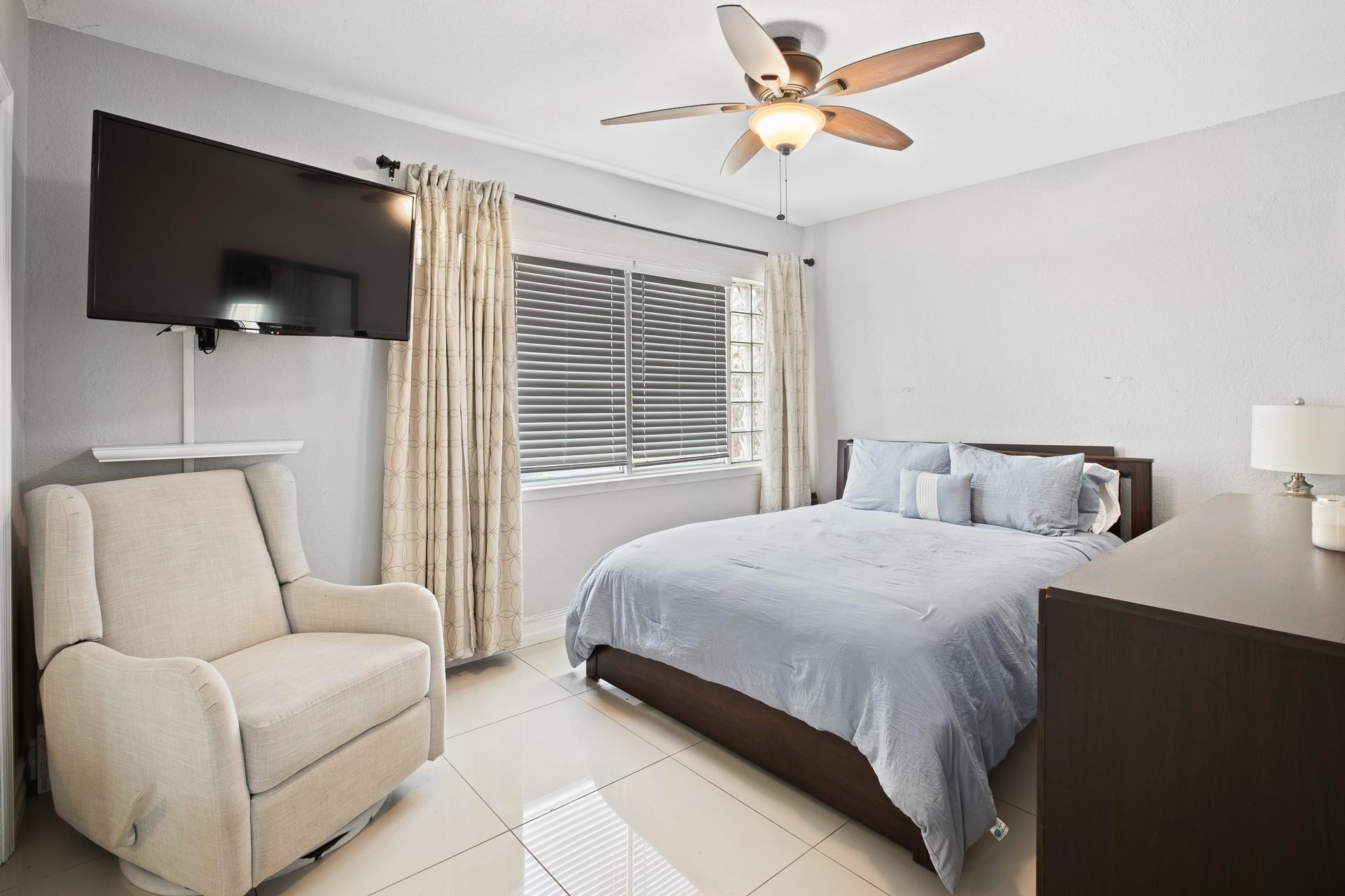 CROISSANT PARK SOUTH RIVE - Residential