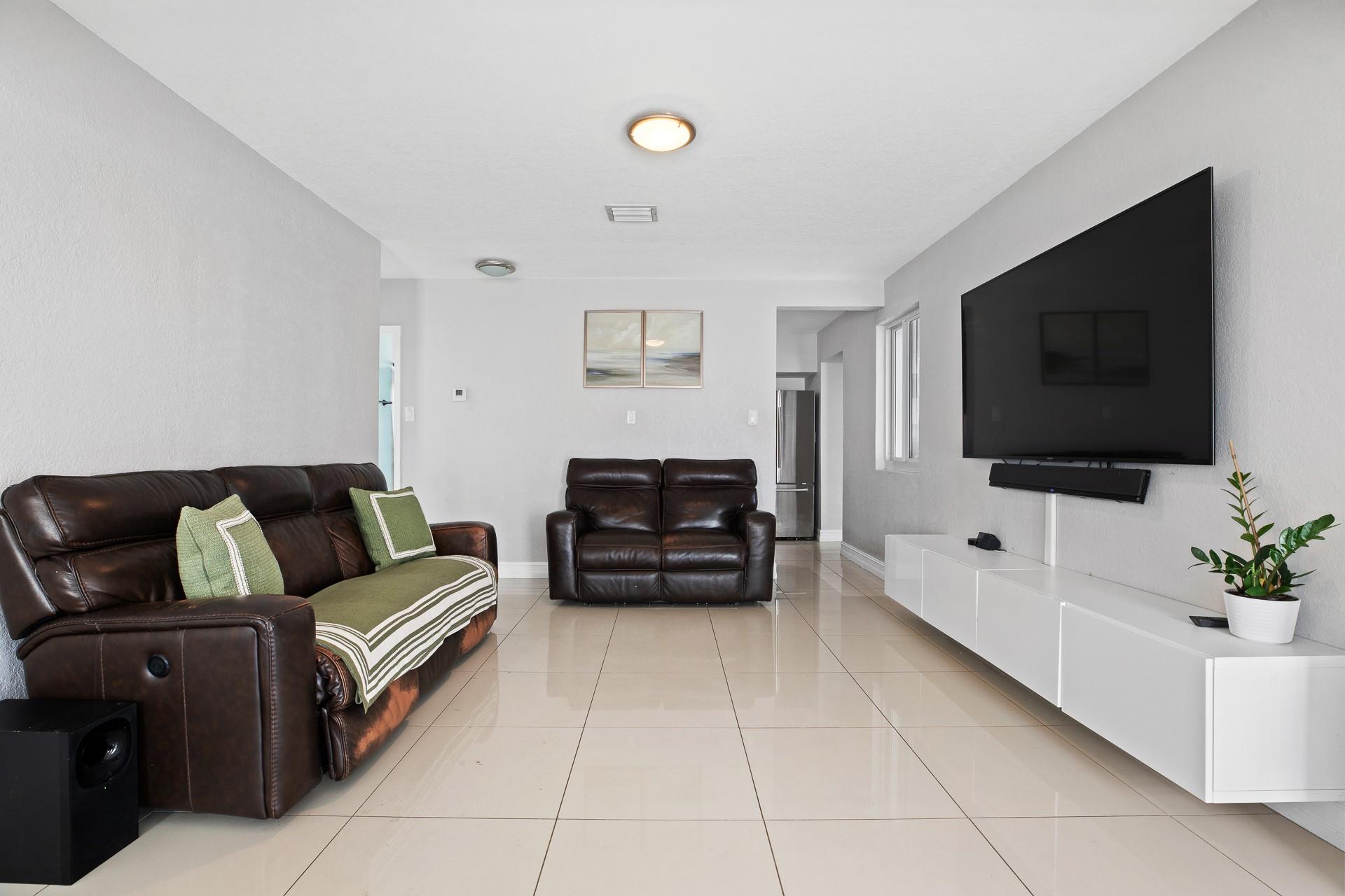 CROISSANT PARK SOUTH RIVE - Residential