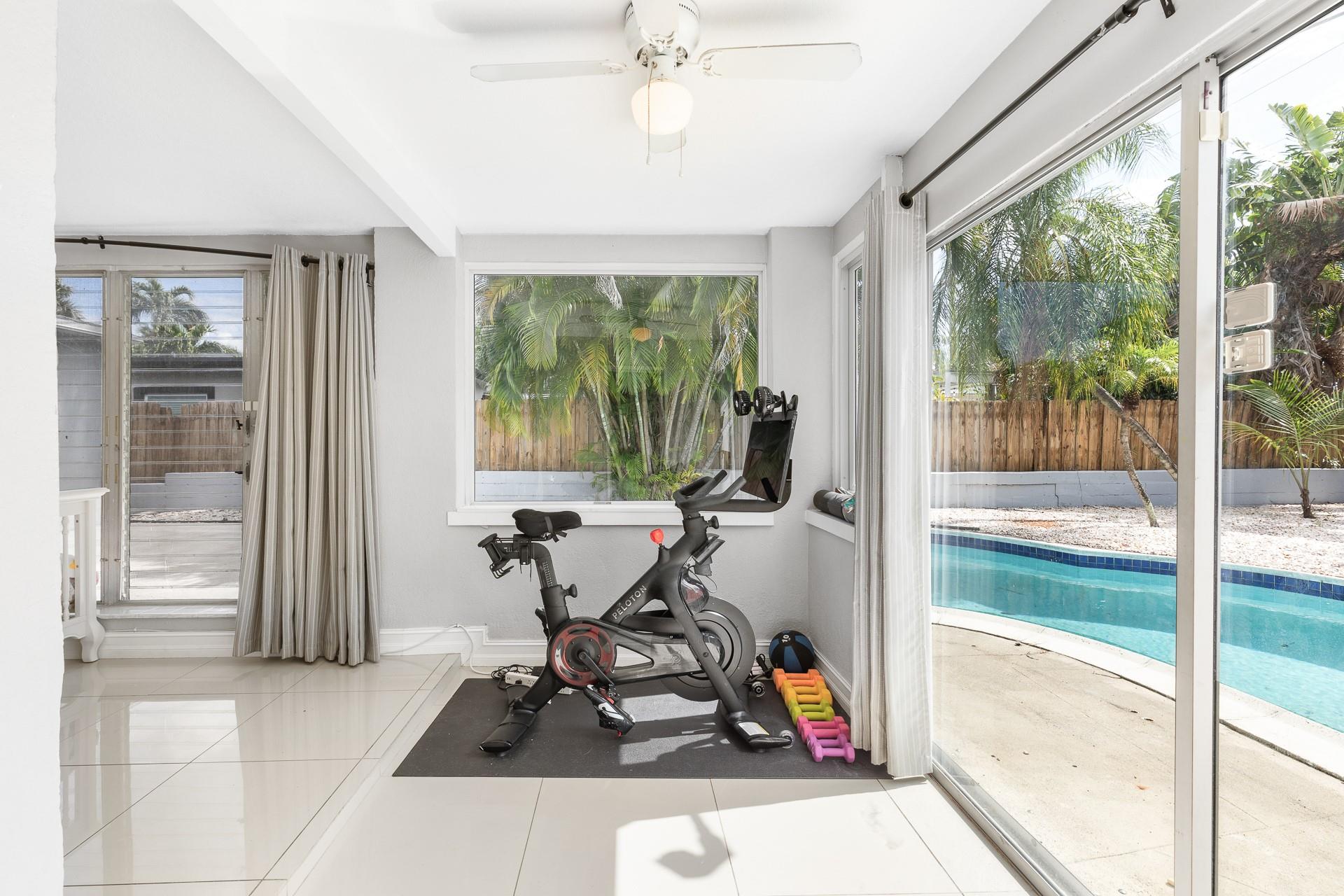 CROISSANT PARK SOUTH RIVE - Residential