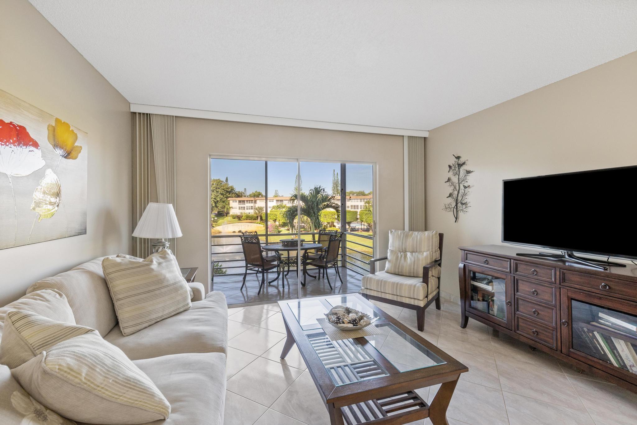 This bright and spacious 2/2 unit has beautiful water views of the fountain and luscious garden views from the master bedroom and screened patio. BRAND NEW AC from 12/2023. This is an active 55+ community. Sold fully FURNISHED. Community has clubhouse,
pool, BBQ and picnic area, shuffleboard, billiards, petanque, party/card room, library, exercise
room, workshop, and many activities for residents. Lots to enjoy, yet peaceful and serene!
Please note you can rent after 2 years of ownership.