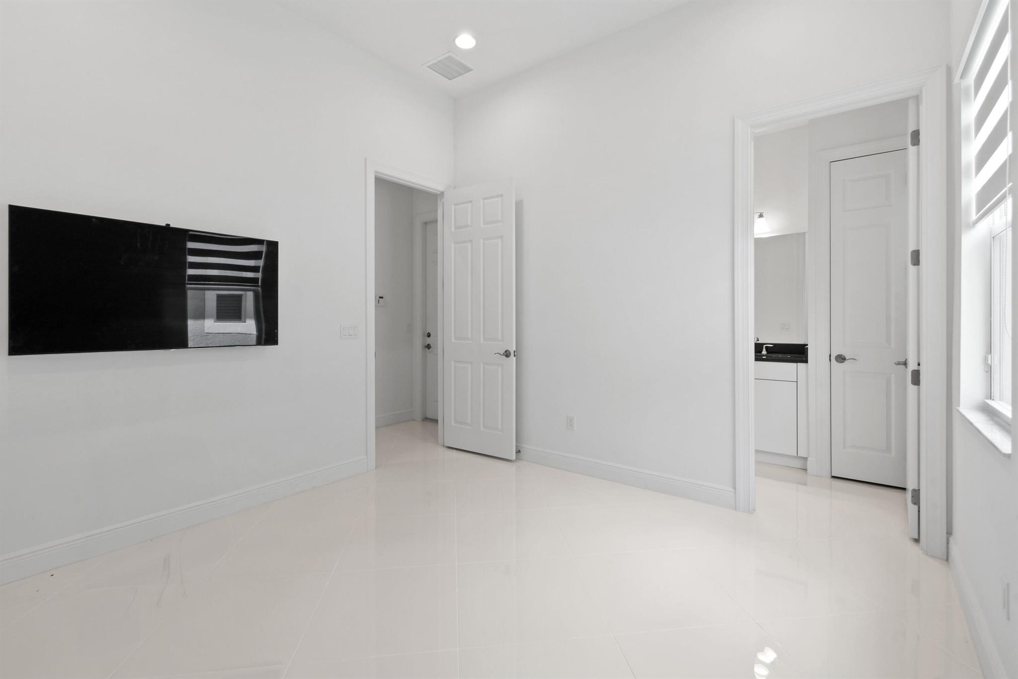 VERANO SOUTH PUD 1 - POD - Residential Lease