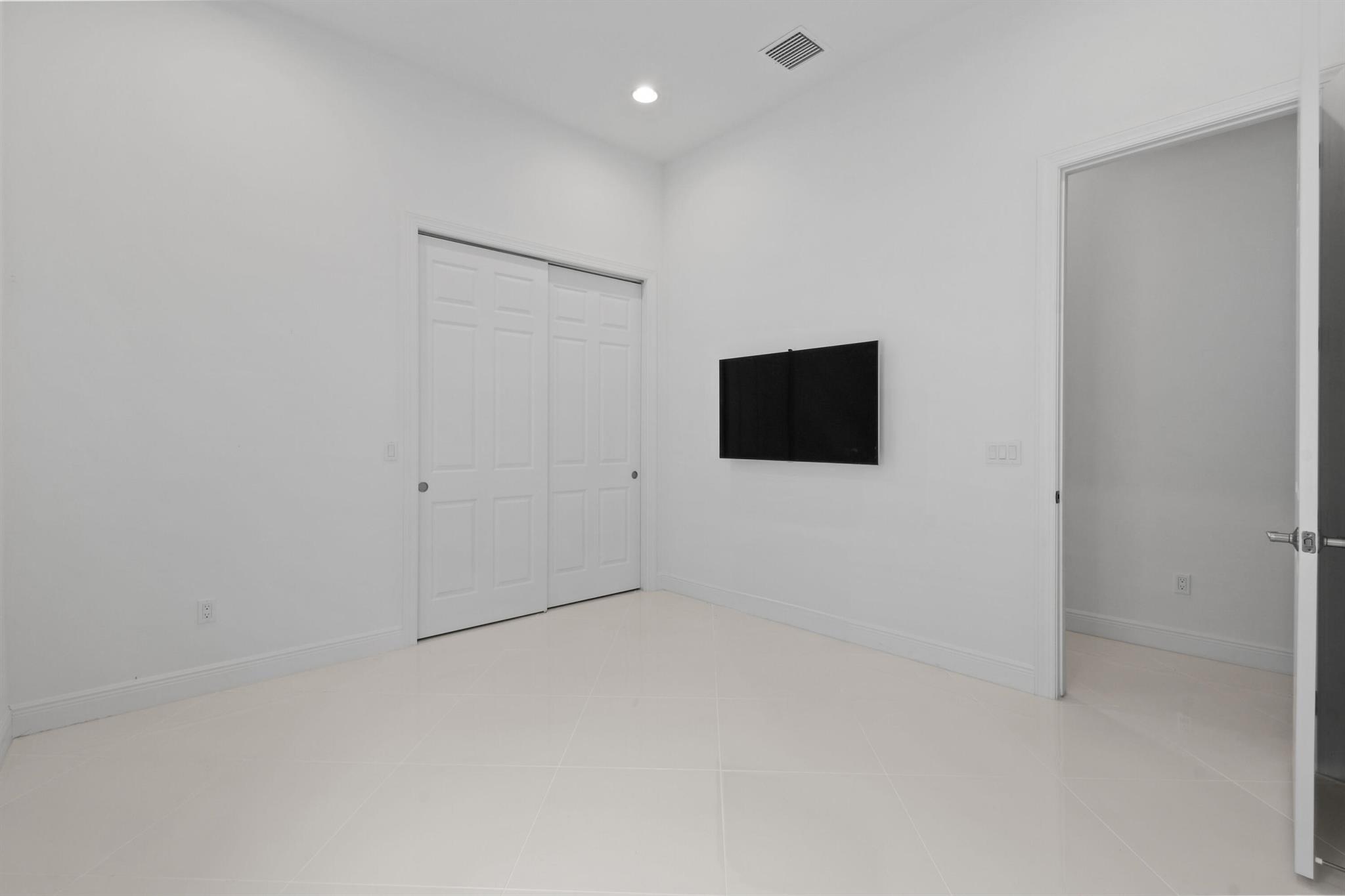 VERANO SOUTH PUD 1 - POD - Residential Lease