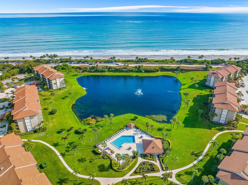 Photo of 301 S Seas Drive #305, Jupiter, FL 33477 (MLS # R11098304)