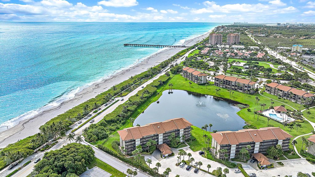 Photo of 301 S Seas Drive #305, Jupiter, FL 33477 (MLS # R11098304)