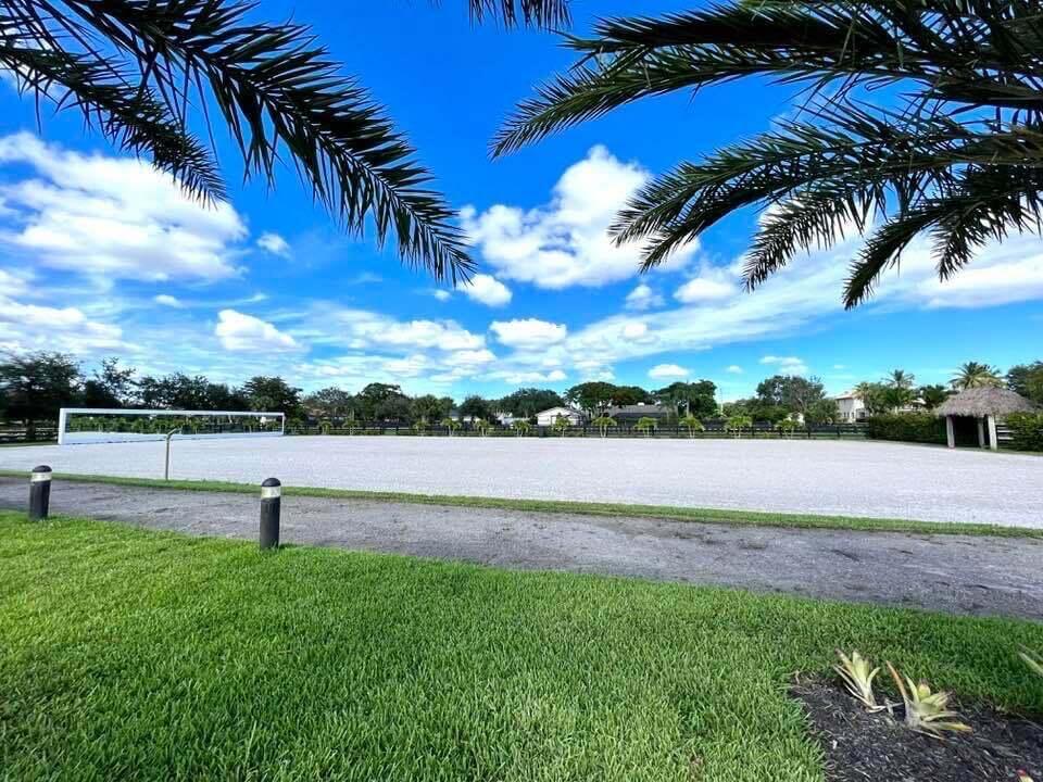 PADDOCK PARK 2 OF WELLING - Residential