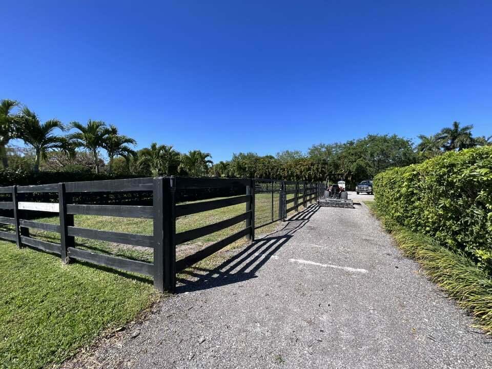 PADDOCK PARK 2 OF WELLING - Residential