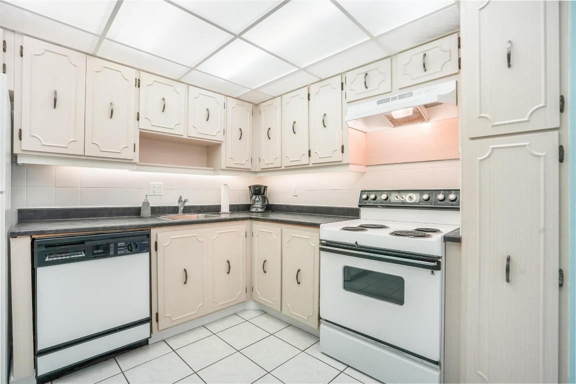 3113 S Ocean Drive 1008