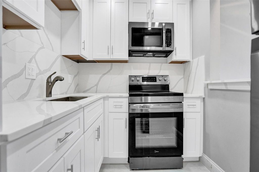 Photo of 701 Pine Drive #104, Pompano Beach, FL 33060 (MLS # F10550659)