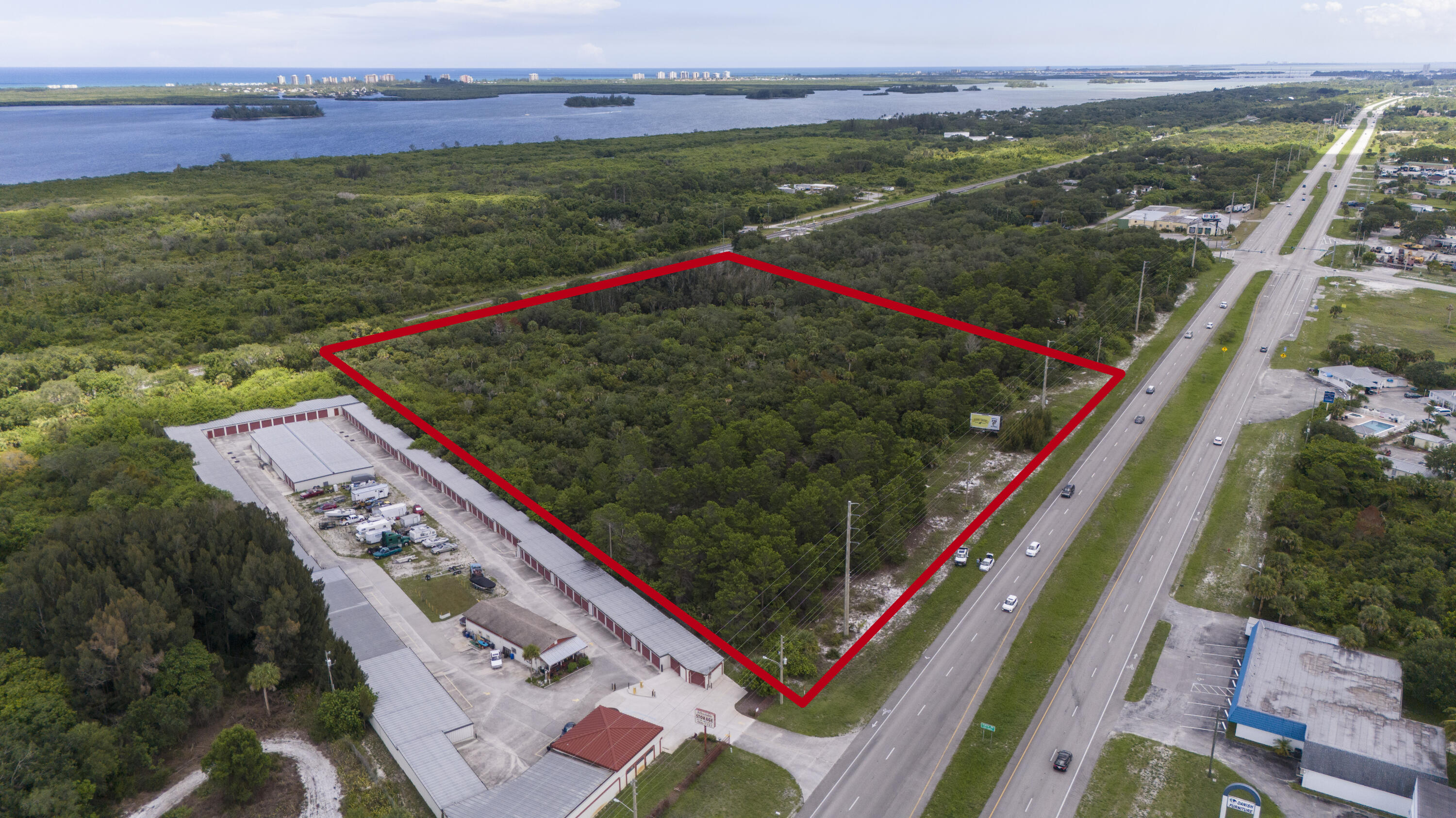 METES AND BOUNDS - Land