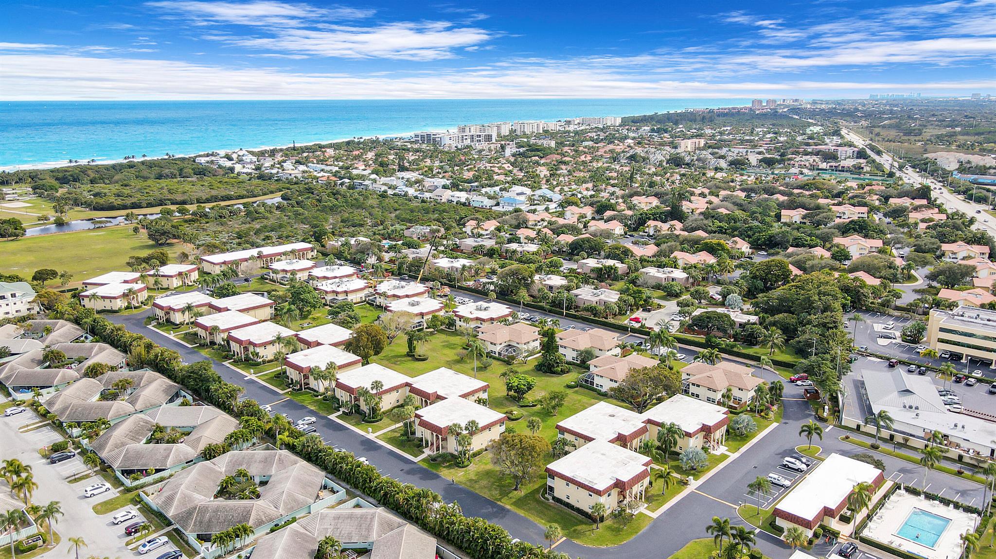 VILLAS ON THE GREEN CONDO - Residential Lease