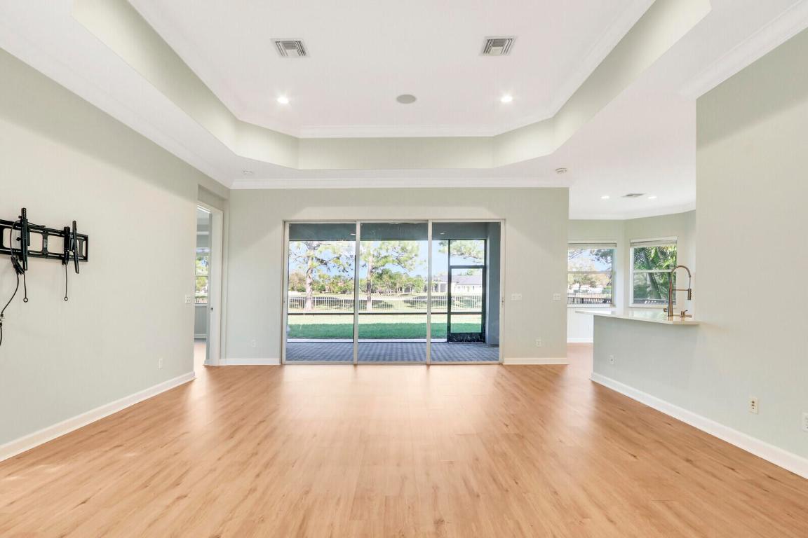 GREENBRIER - Residential