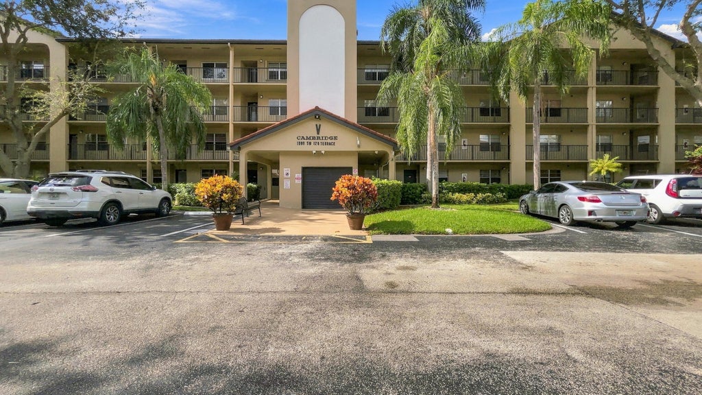 Photo of 1000 SW 128th Terrace #410V, Pembroke Pines, FL 33027 (MLS # B26089272)