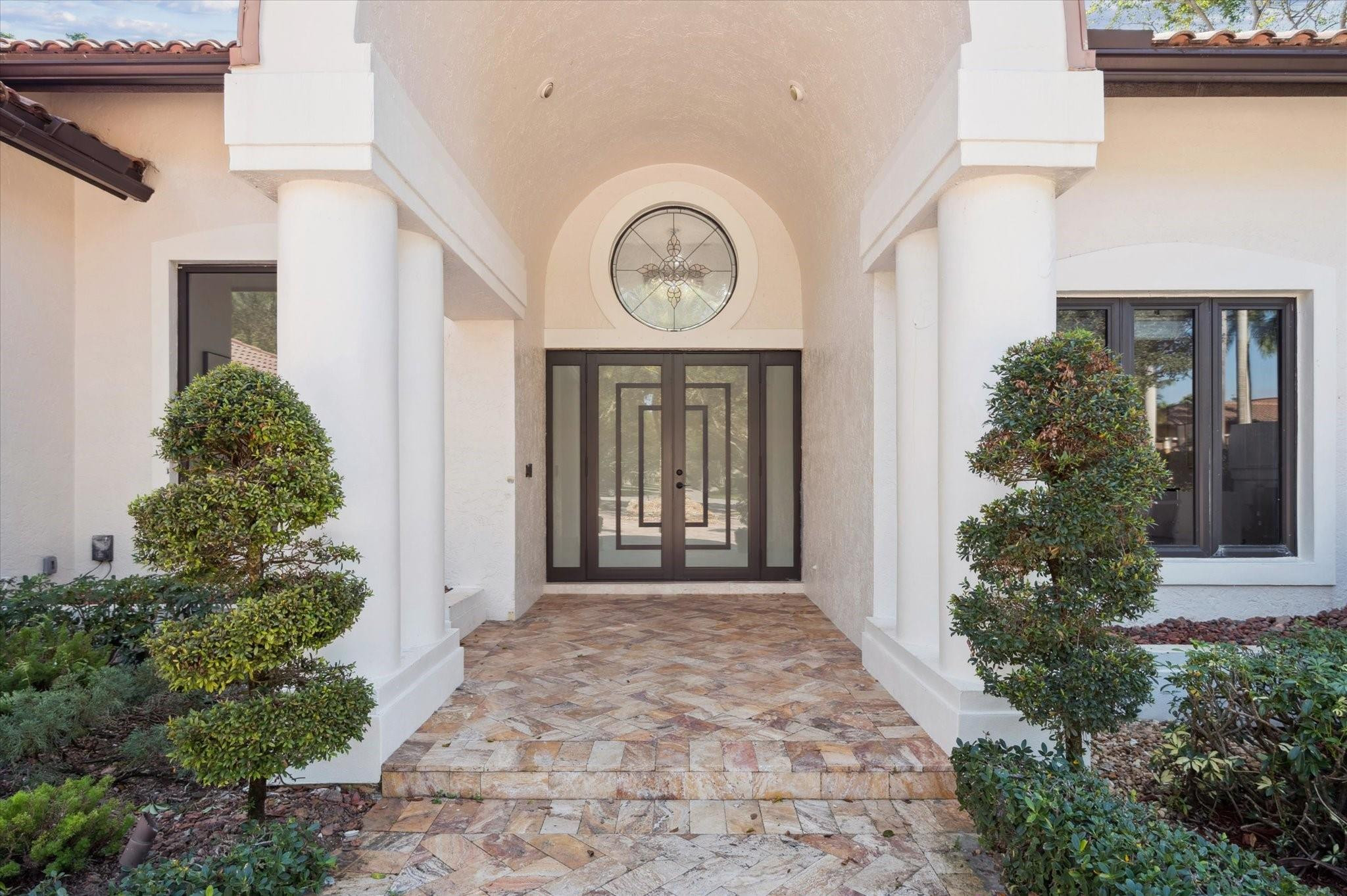 PARKLAND LAKES - Residential