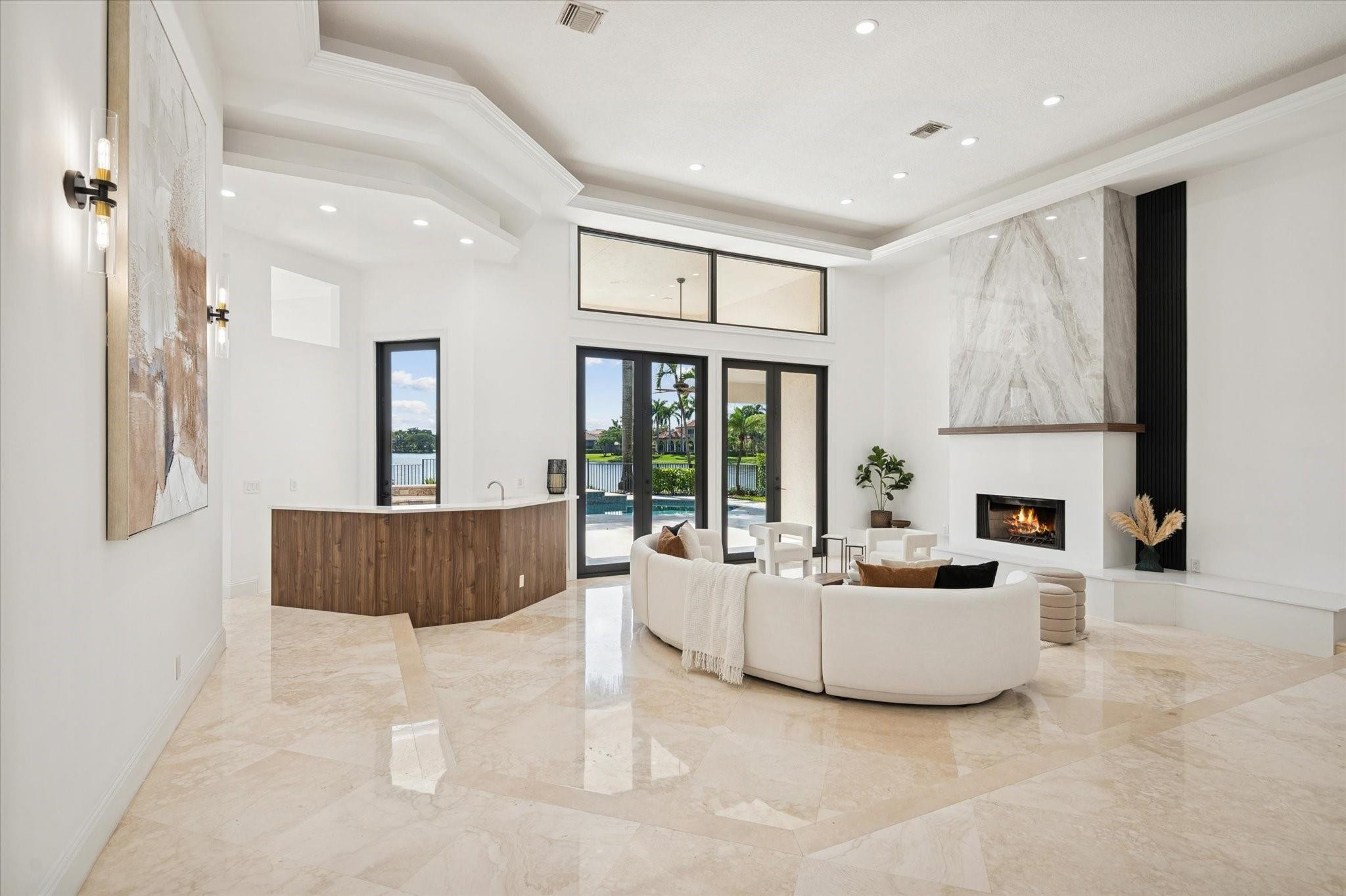PARKLAND LAKES - Residential
