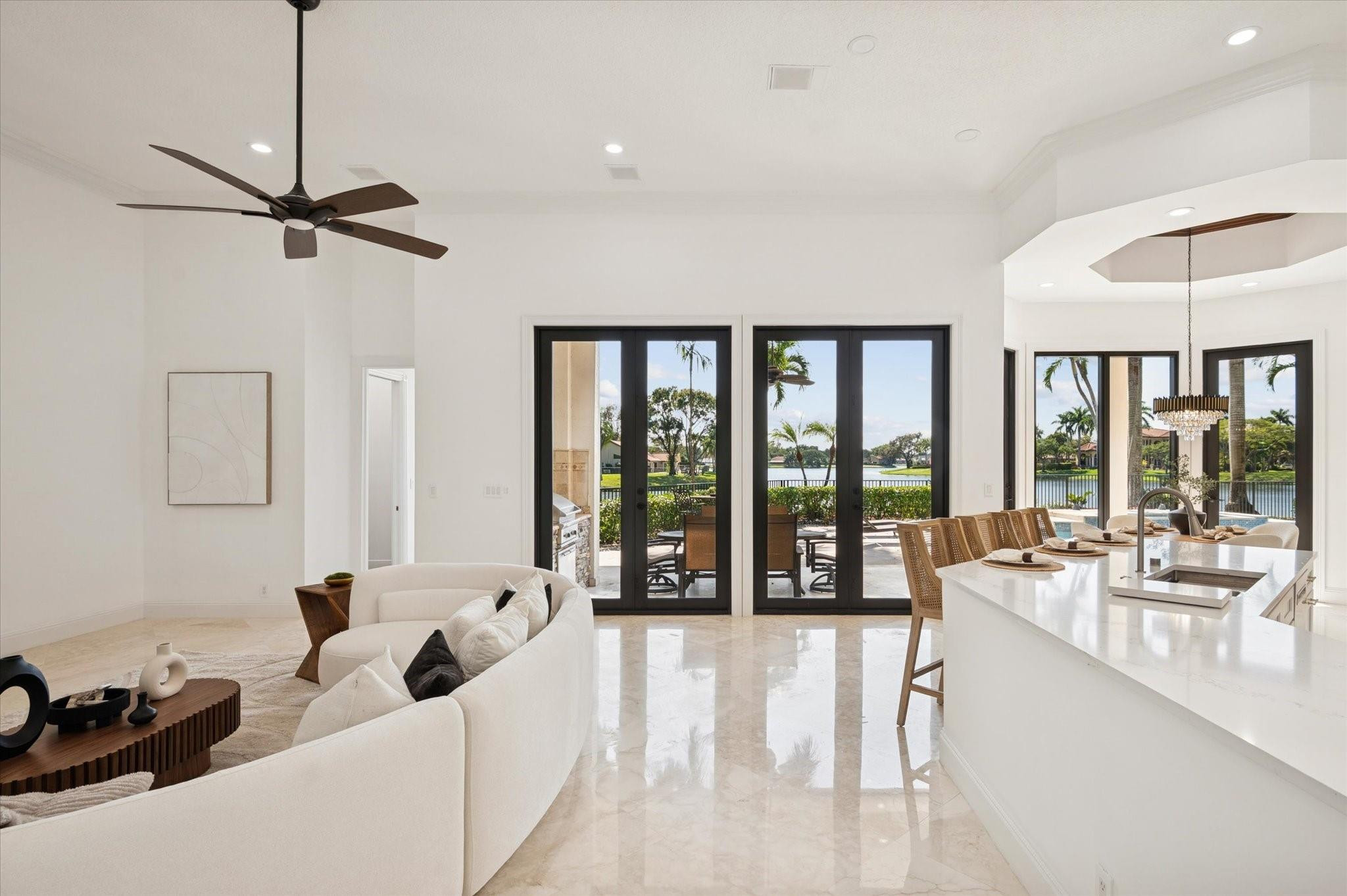 PARKLAND LAKES - Residential