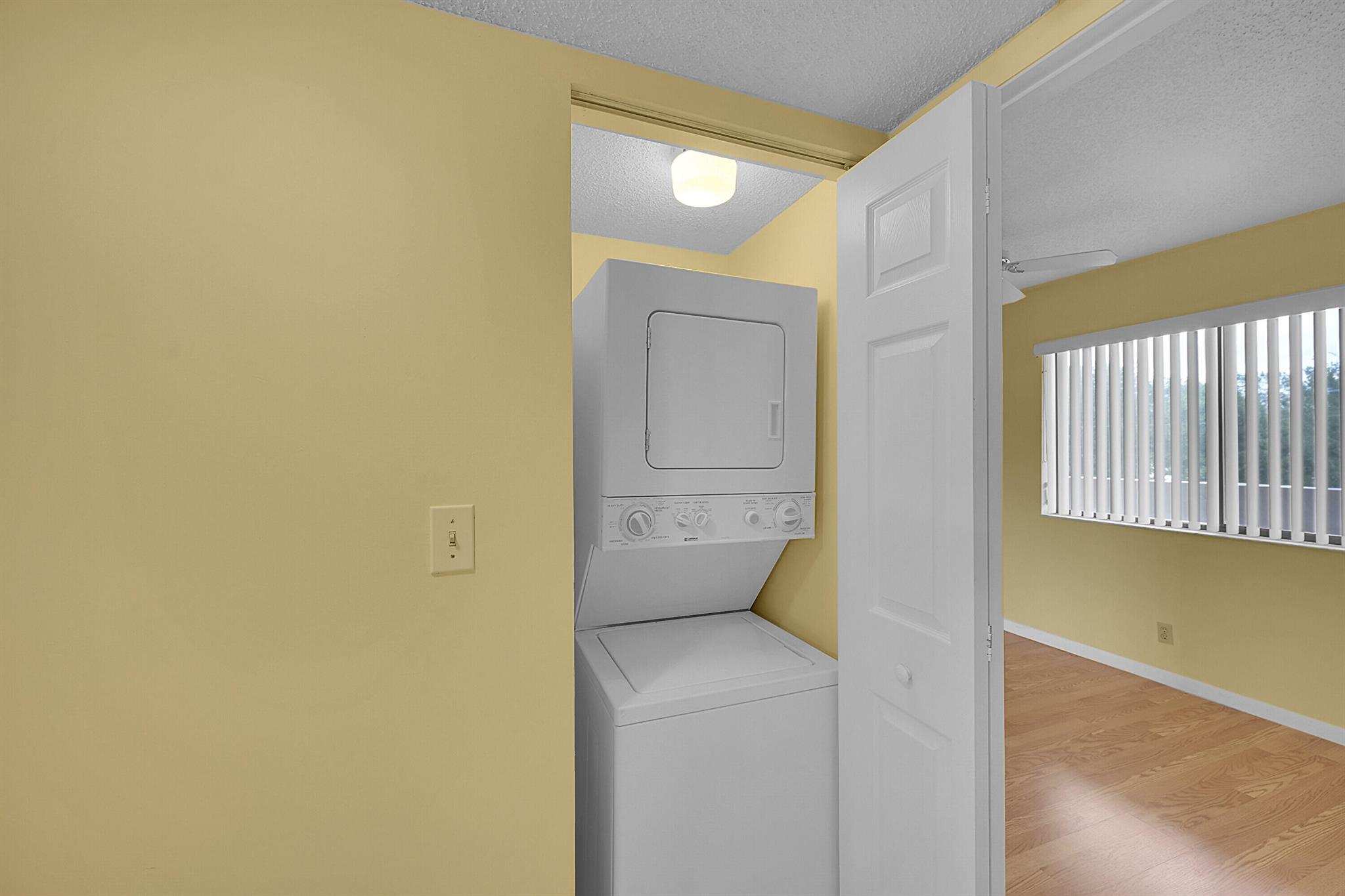 POINCIANA LAKES CONDO - Residential Lease