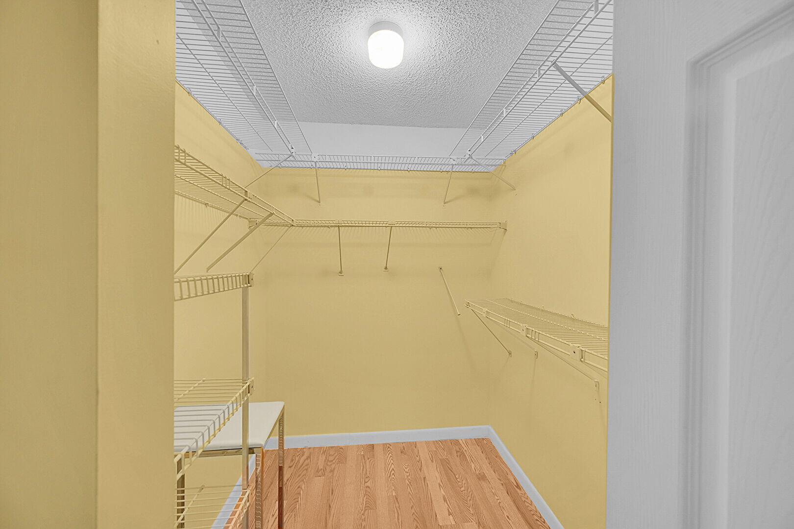 POINCIANA LAKES CONDO - Residential Lease