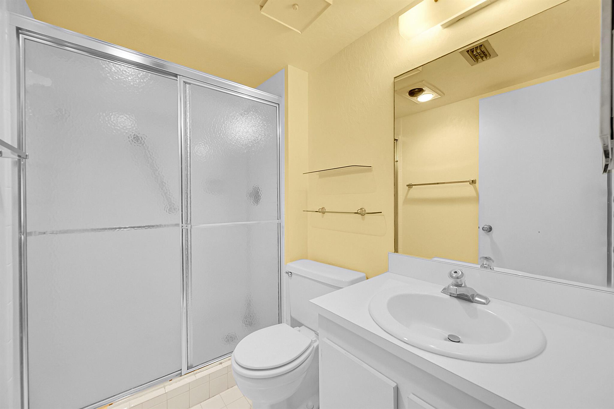 POINCIANA LAKES CONDO - Residential Lease