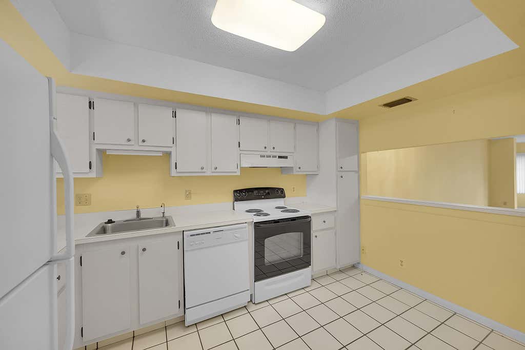 Photo of 3154 Via Poinciana #306, Lake Worth, FL 33467 (MLS # R11087763)