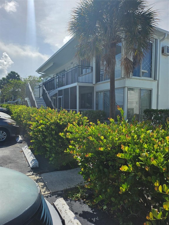 CLIFF LAKE VILLAS - Residential