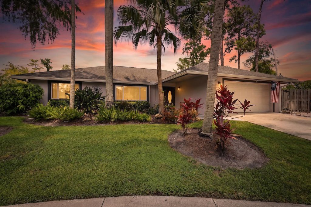 Photo of 14253 Snowberry Drive, Wellington, FL 33414 (MLS # B26047836)