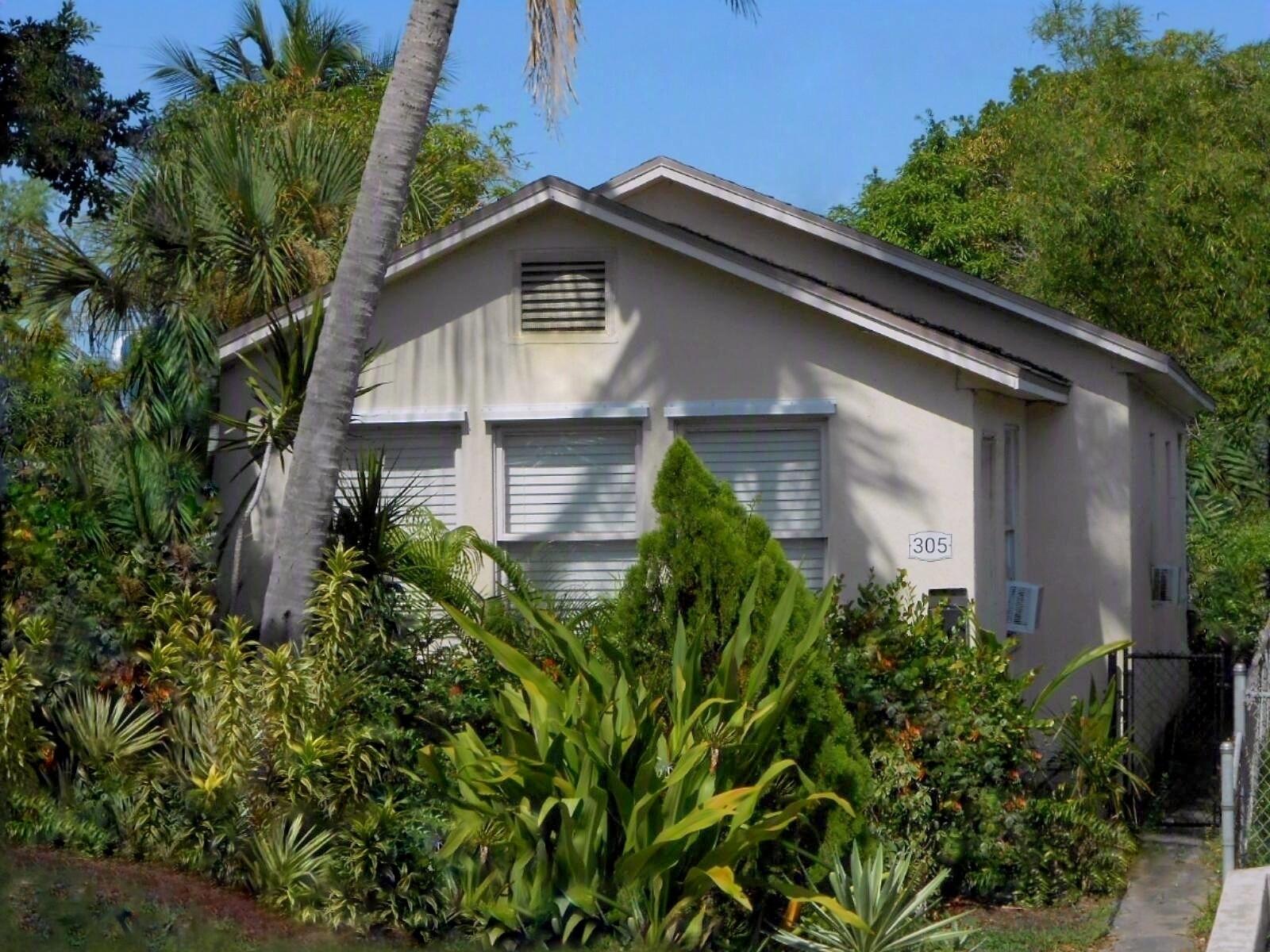305 S F Street