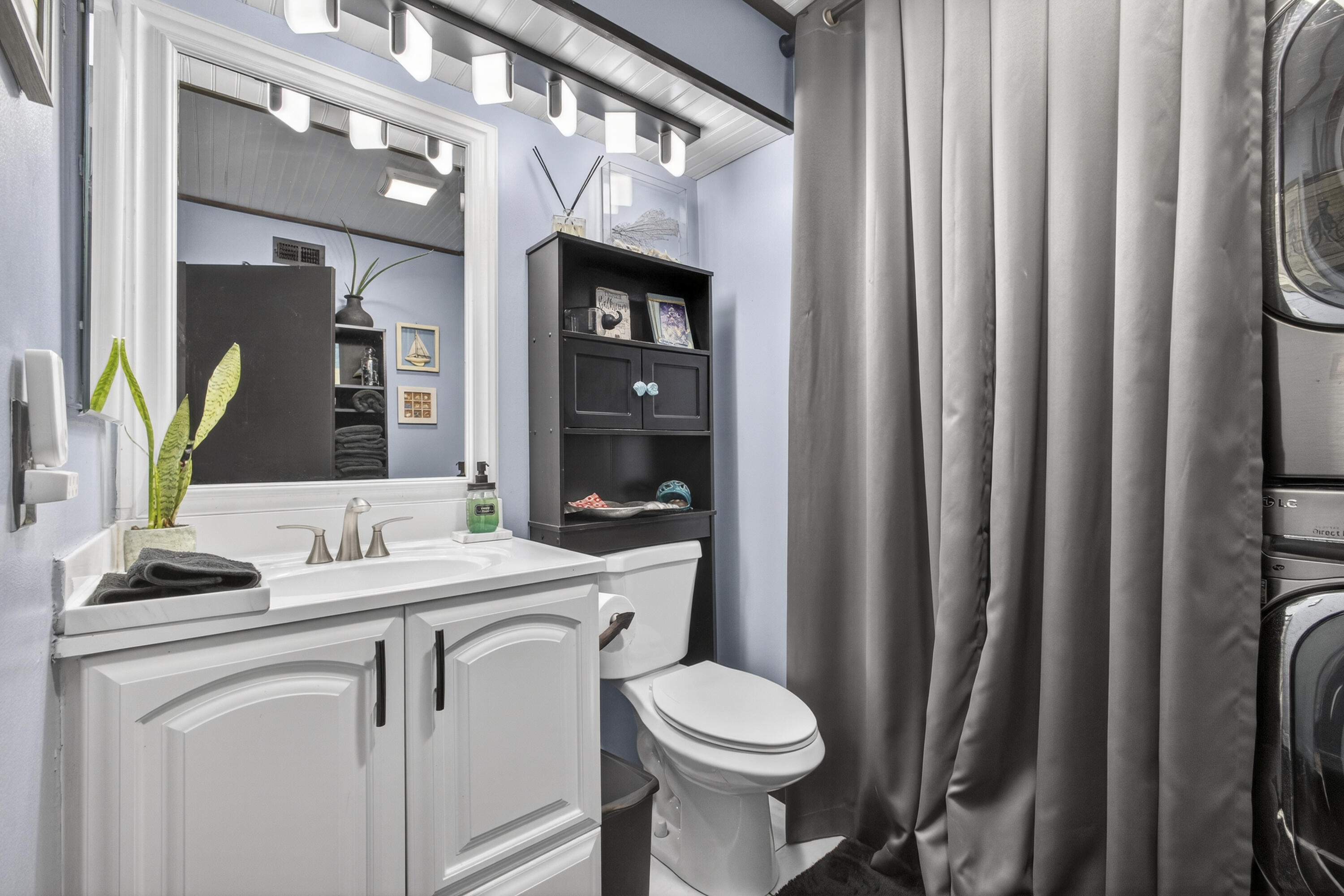 PINE CONE ESTATES - Residential