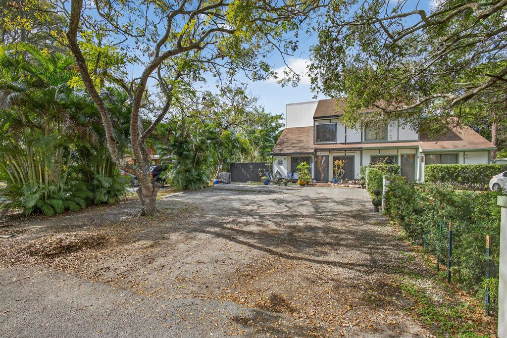 Photo of 9212 Green Meadows Way, Palm Beach Gardens, FL 33418 (MLS # R11169174)