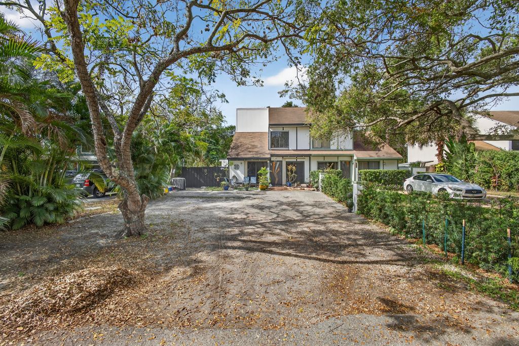 Photo of 9212 Green Meadows Way, Palm Beach Gardens, FL 33418 (MLS # R11169174)