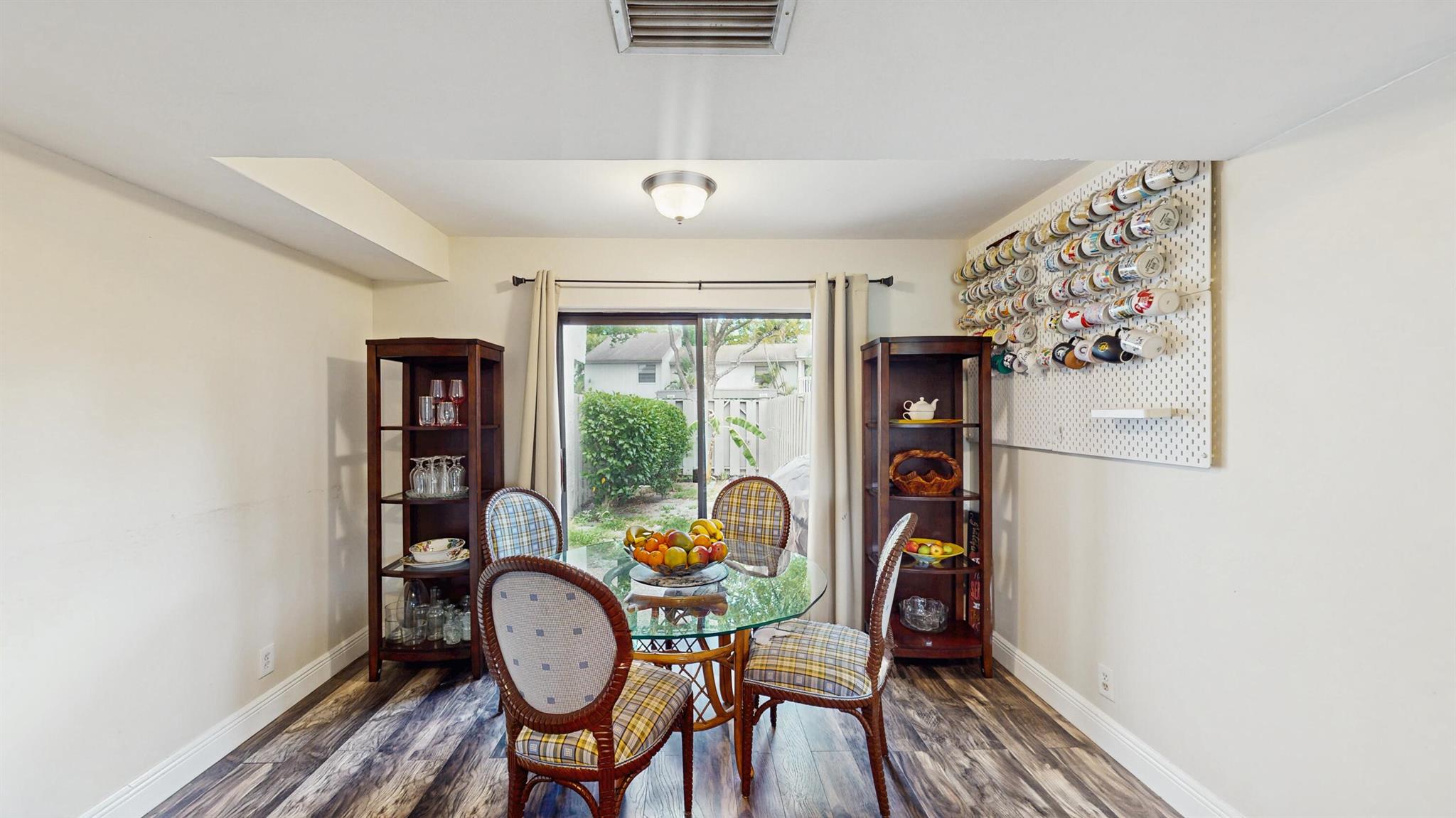 527 Deer Creek Wildwood Lane E