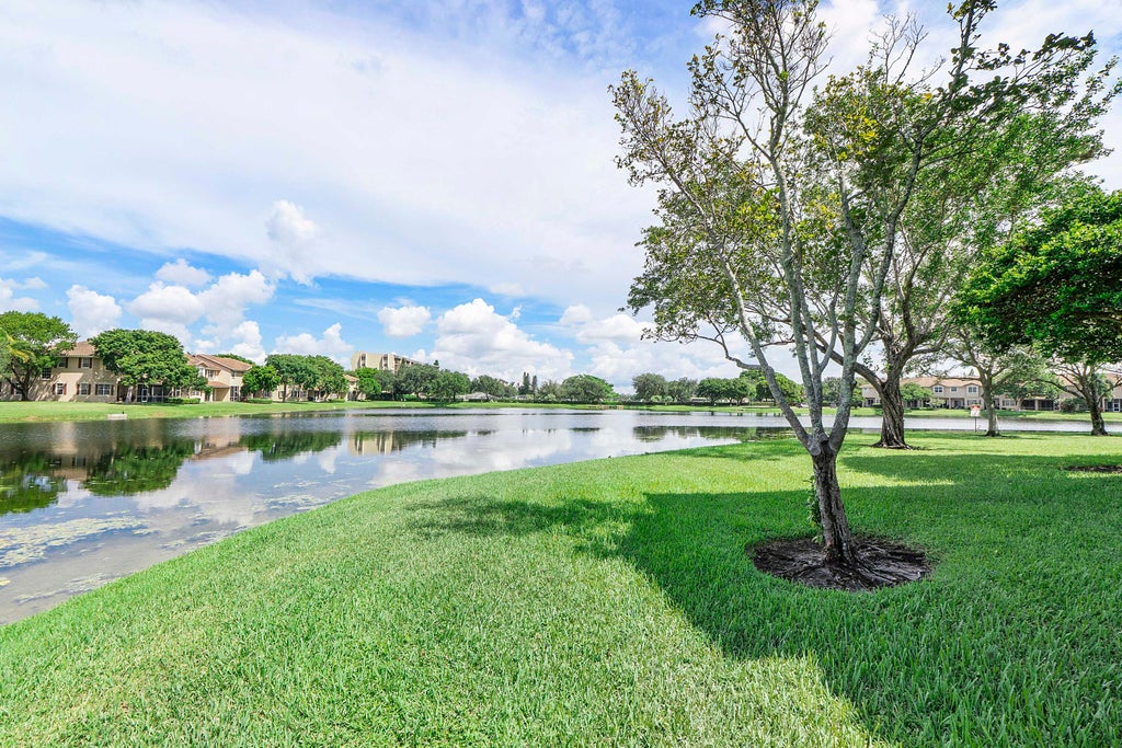 Photo of 3505 LAKESIDE Drive, Davie, FL 33328 (MLS # B26072066)