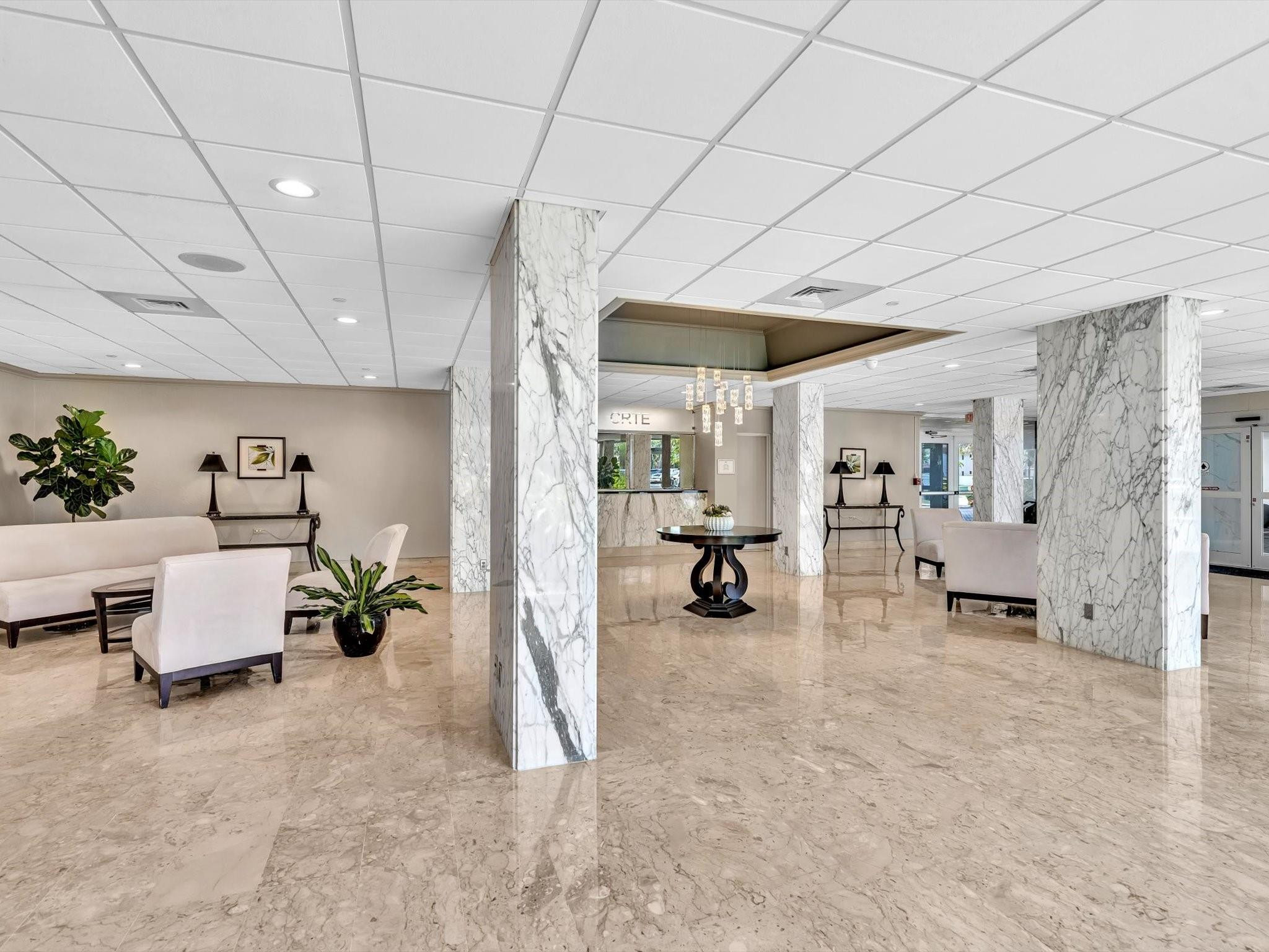 Coral Ridge Towers East - Residential